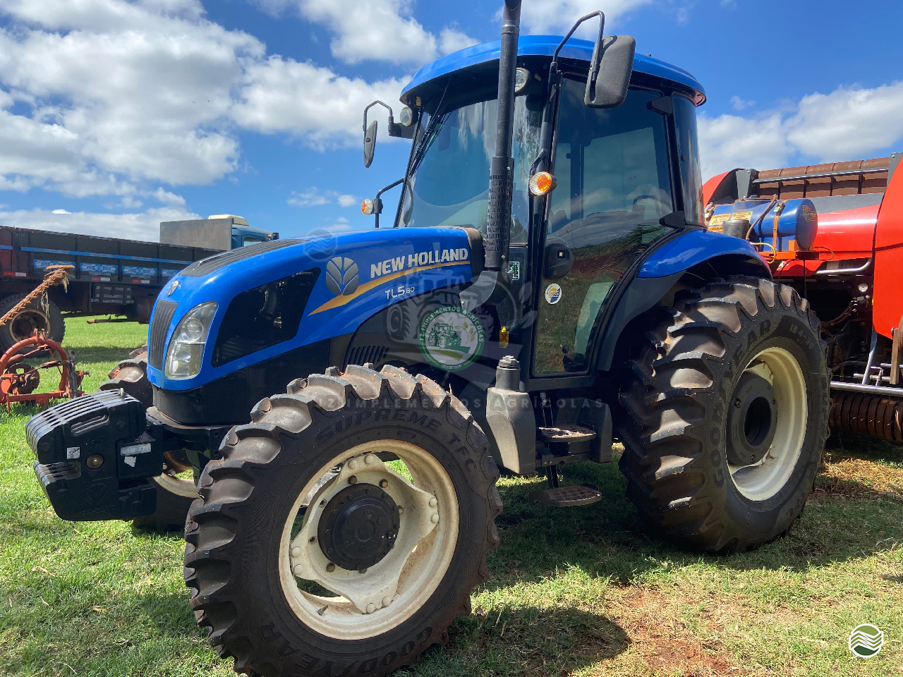 TRATOR NEW HOLLAND NEW TL5.80 Tração 4x4 JZ Implementos Agrícolas TOLEDO PARANÁ PR